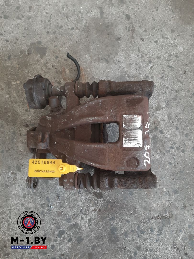 суппорт задний правый Peugeot 207 1 поколение (2006 - 2009) - фото №1