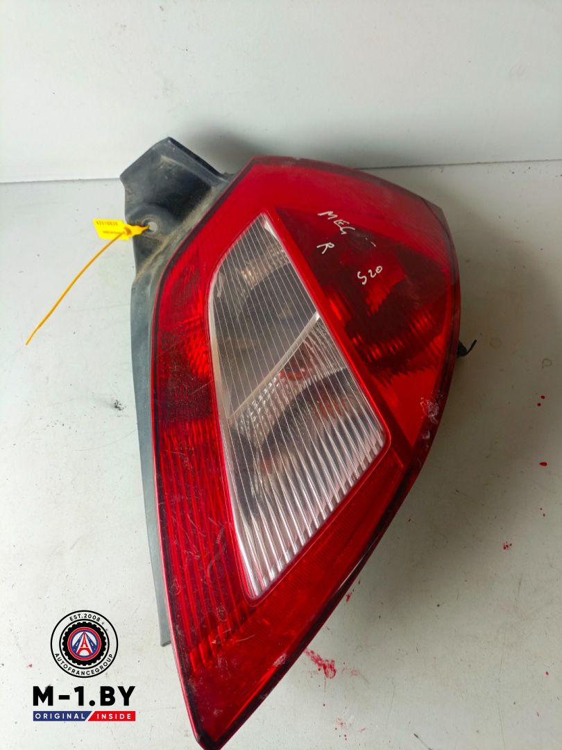 фонарь задний правый Renault Megane 2 поколение (2002 - 2006), 8200073237 - фото №1