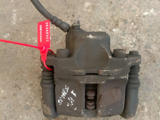 суппорт передний правый Renault Sandero 1 поколение (2009 - 2014), 1.4 л., бензин