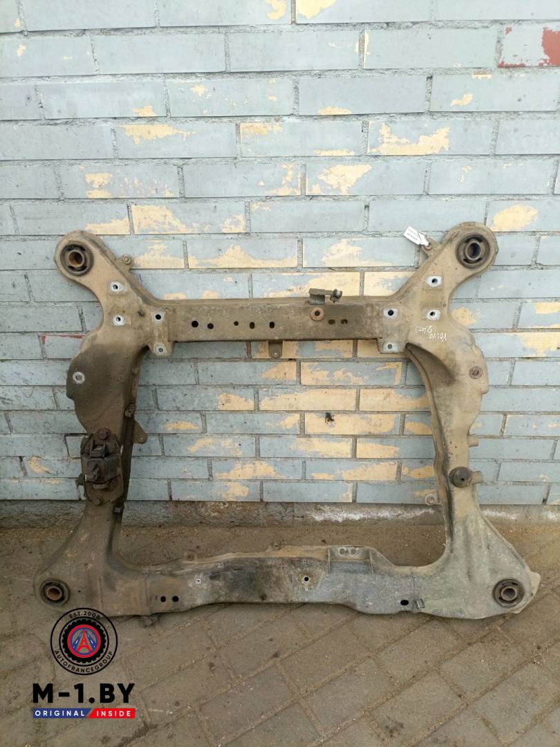 балка подвески передняя (подрамник) Volvo V70 2 поколение (2000 - 2005), 2.4 л., бензин, универсал - фото №1