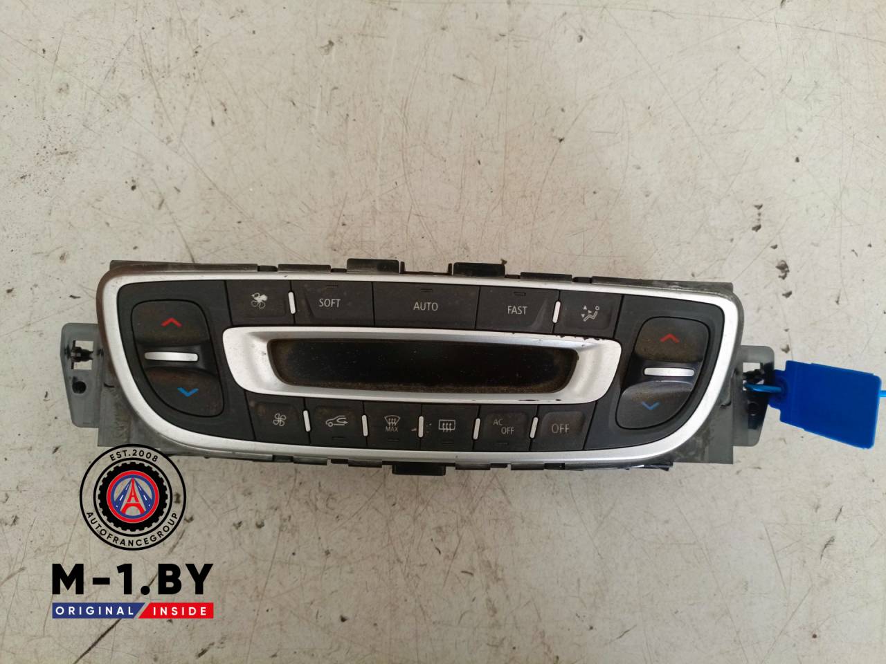 блок управления печки / климат-контроля Renault Megane 3 поколение (2008 - 2014), T1001909K - фото №1