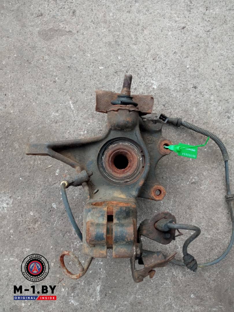 ступица передняя правая Citroen Xantia 1 поколение (1992 - 1998) - фото №1