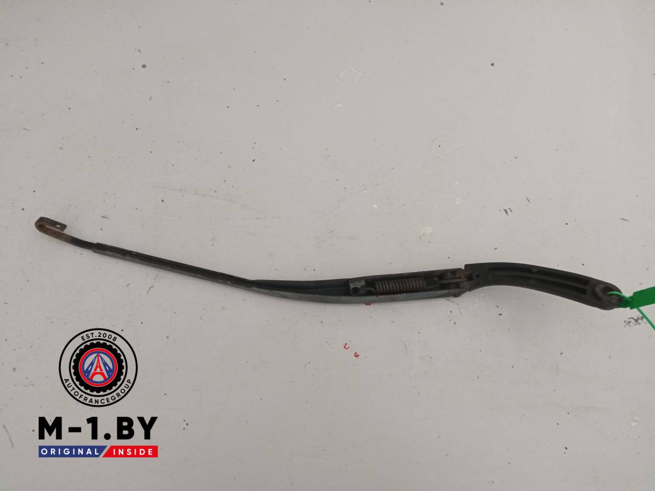 щеткодержатель (поводок стеклоочистителя, дворник) Renault Laguna 2 поколение (2001 - 2005) - фото №1