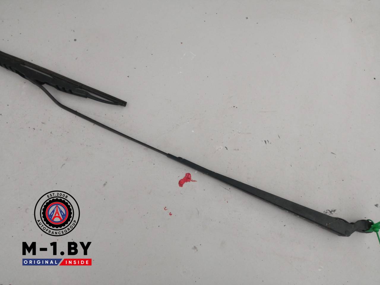 щеткодержатель (поводок стеклоочистителя, дворник) Renault Scenic 1 поколение (1996 - 1999), 7700843526 - фото №1