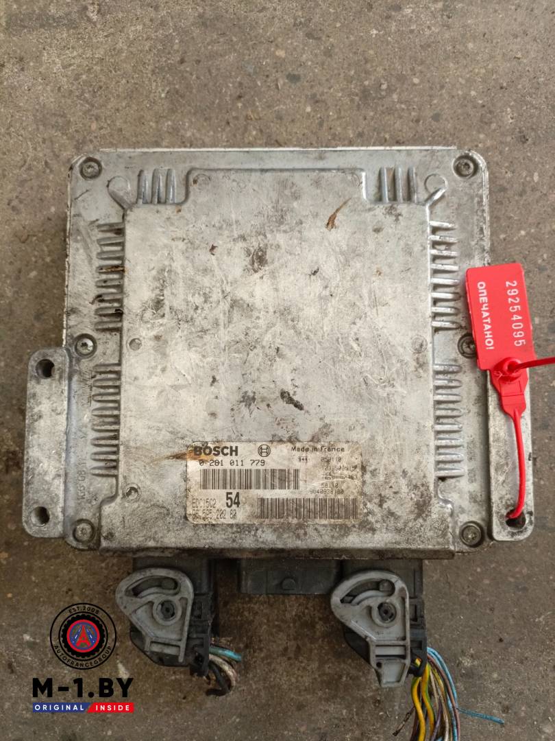 блок управления двигателем Citroen C5 1 поколение (2000 - 2004), 2.2 л., дизель, 9640938180 - фото №1