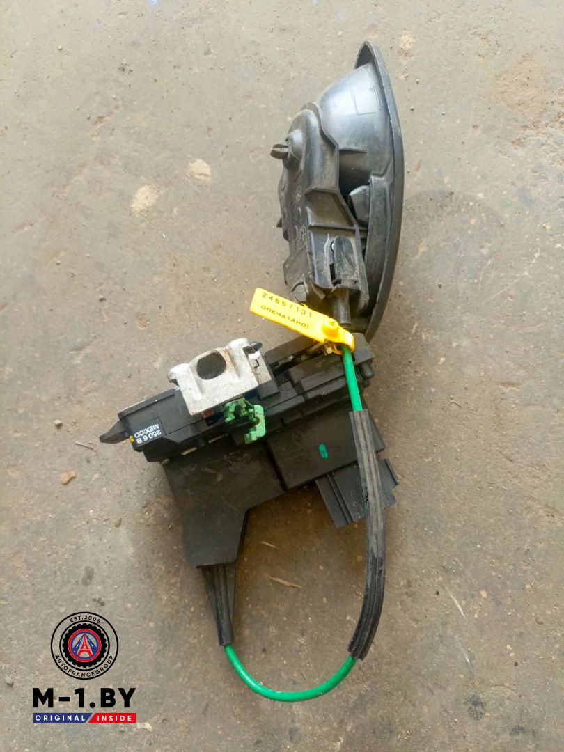замок двери передней левой Ford Escape 1 поколение ZD (2007 - 2010) - фото №1