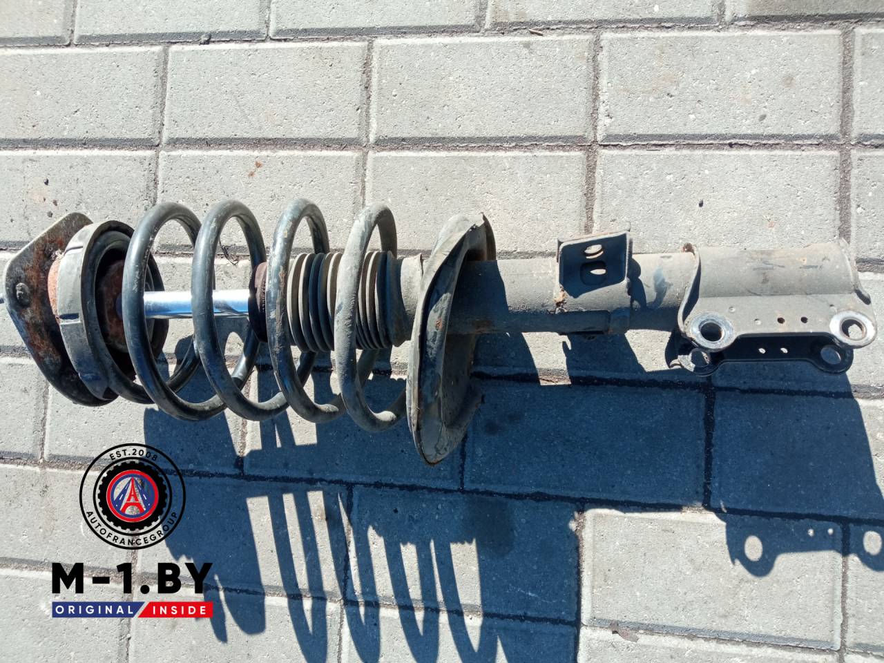 стойка передняя правая Volvo XC70 2 поколение (2000 - 2005) - фото №1