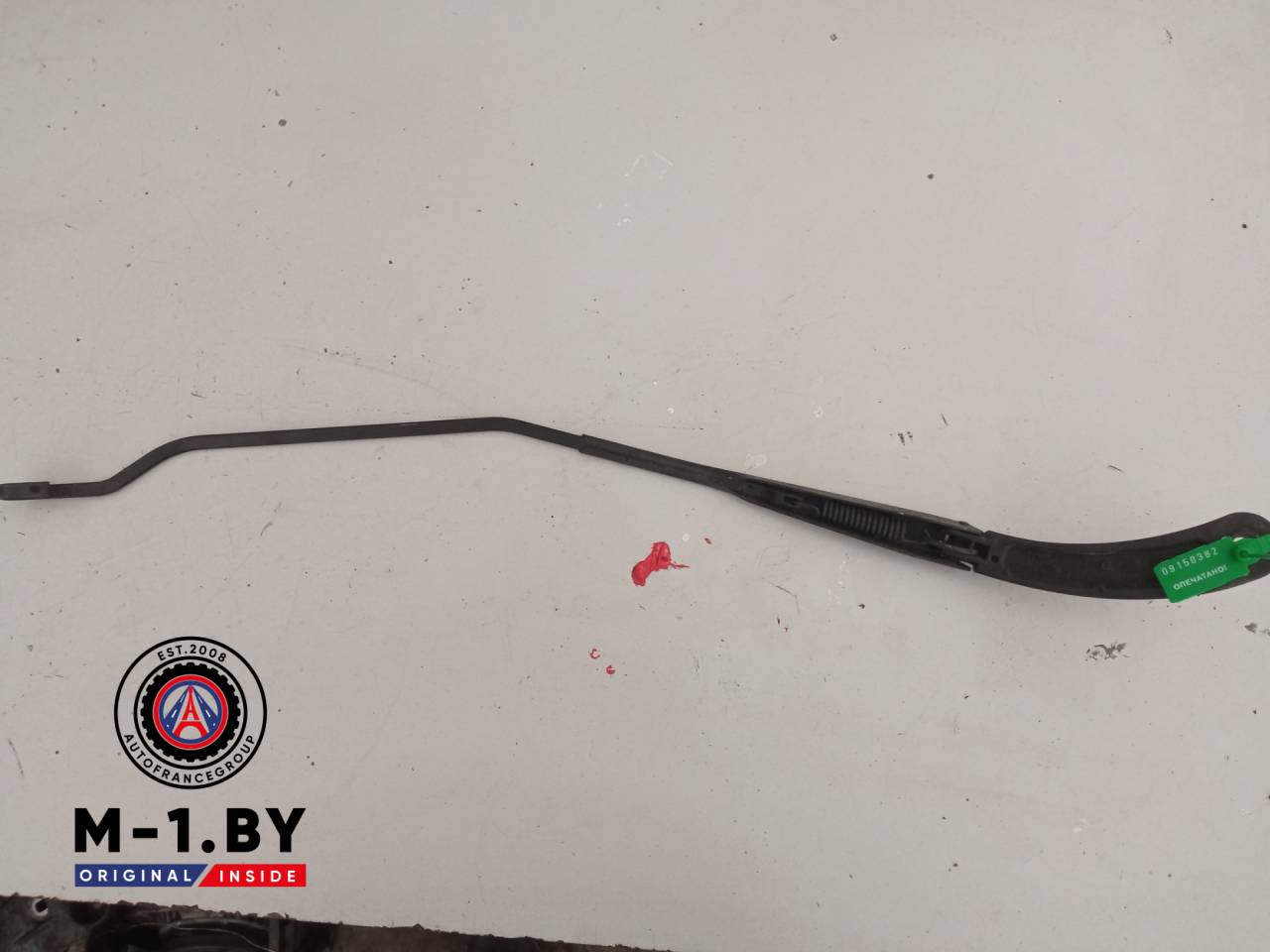 щеткодержатель (поводок стеклоочистителя, дворник) Renault Megane 2 поколение (2002 - 2006), 8200036912-D - фото №1