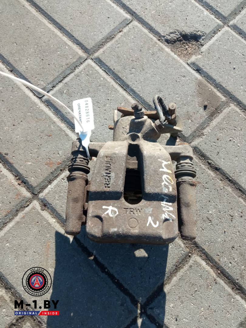 суппорт задний правый Renault Megane 2 поколение (2002 - 2006) - фото №1