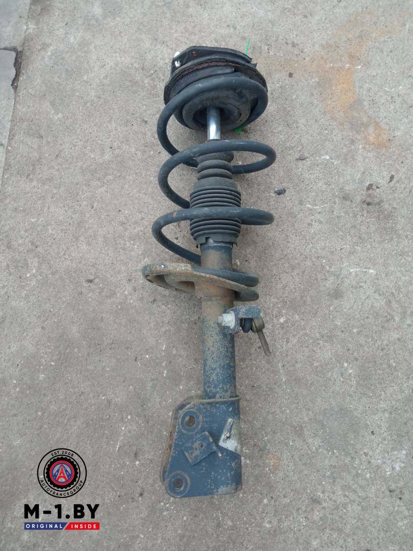 стойка передняя левая Renault Laguna 2 поколение (2001 - 2005) - фото №1