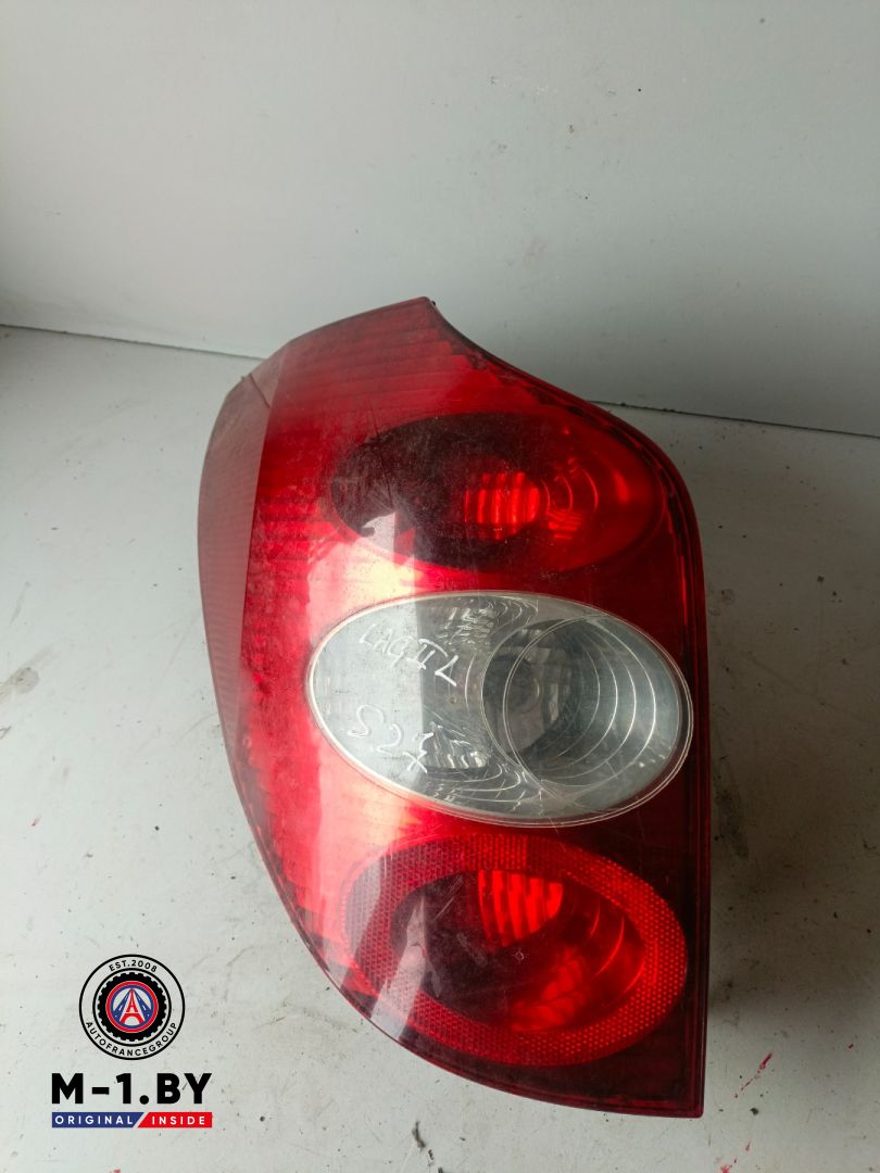 фонарь задний левый Renault Laguna 2 поколение (2001 - 2005), универсал, 8200002471 - фото №1