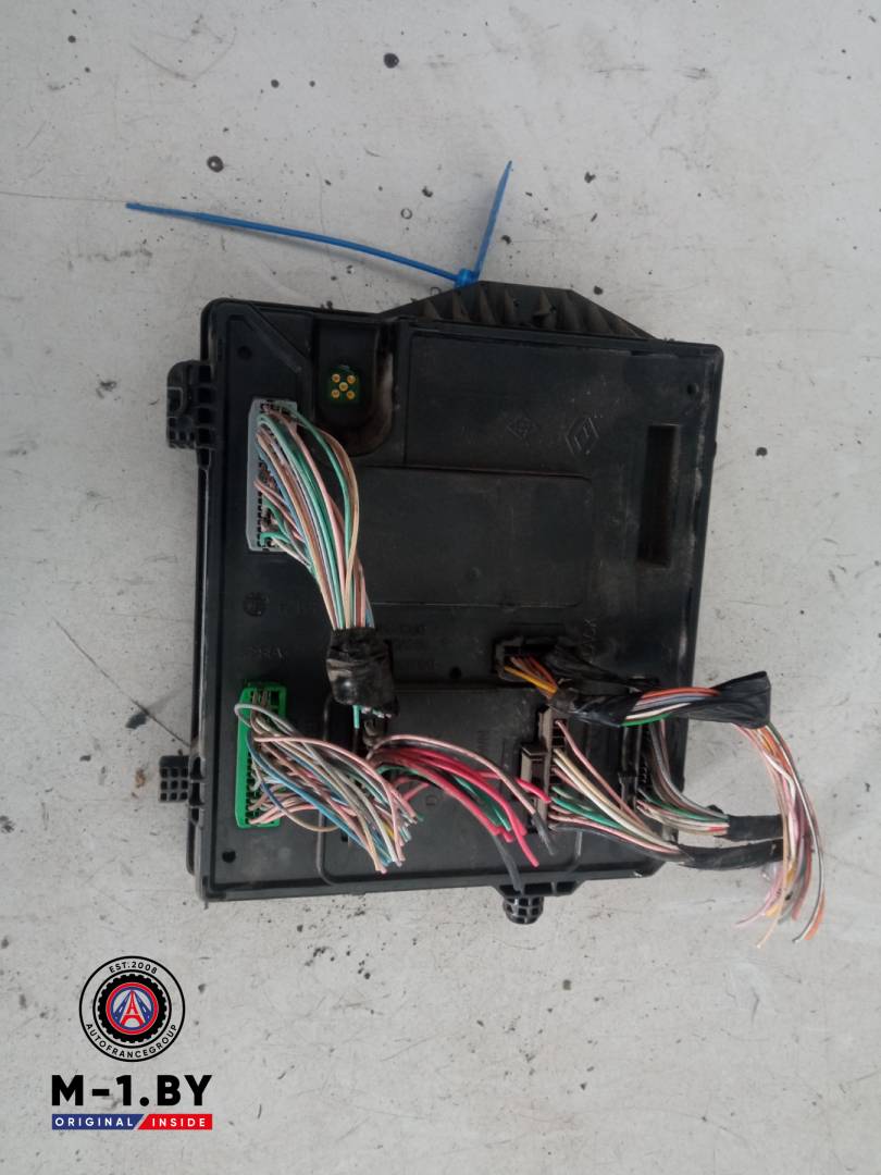 блок комфорта Renault Megane 3 поколение (2008 - 2014), 284B17882 - фото №1