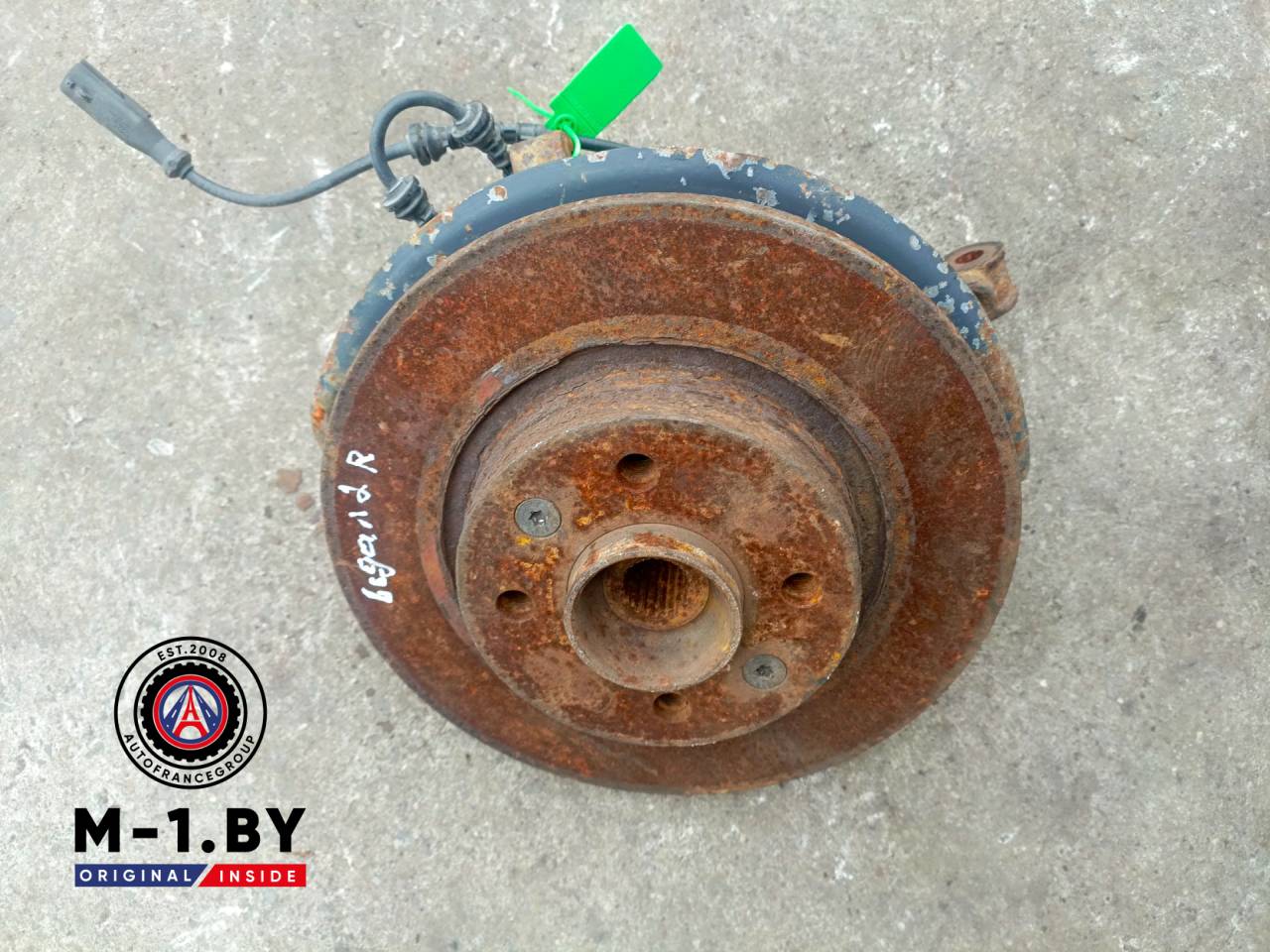 ступица передняя правая Renault Logan 2 поколение (2012 - 2016), 1.6 л., бензин - фото №1