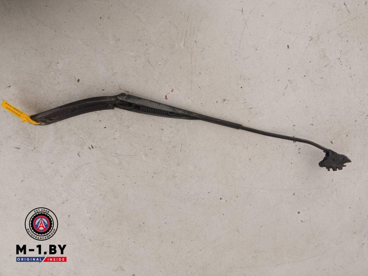 щеткодержатель (поводок стеклоочистителя, дворник) Renault Megane 2 поколение (2002 - 2006), 8200036916-C - фото №1