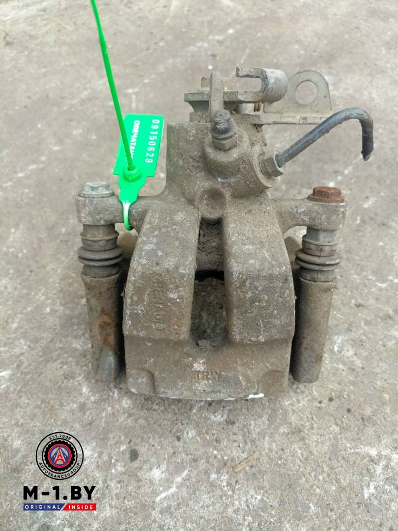 суппорт задний правый Renault Scenic 2 поколение (2003 - 2006) - фото №1