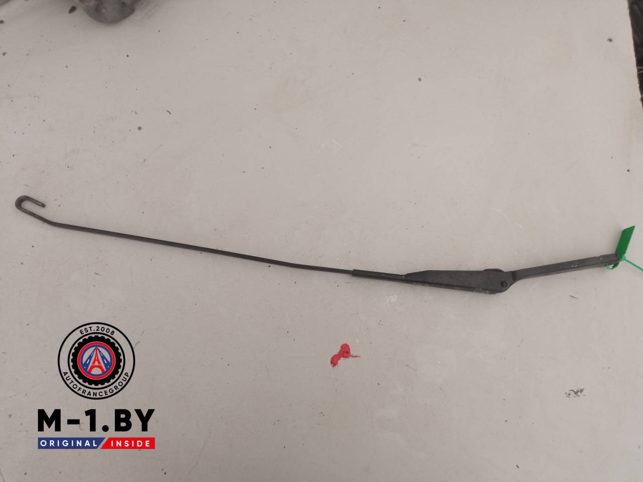 щеткодержатель (поводок стеклоочистителя, дворник) Renault Trafic 2 поколение (2001 - 2006), 8200696499 - фото №1