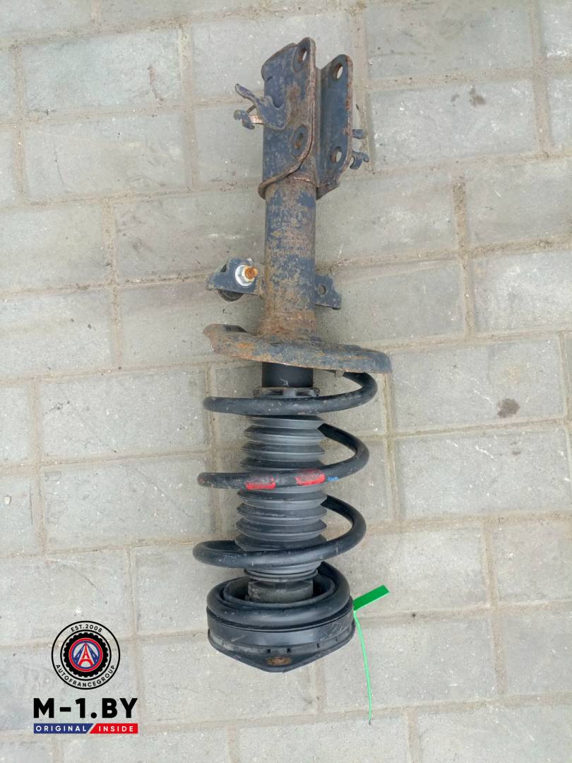 стойка передняя левая Renault Laguna 3 поколение (2007 - 2012) - фото №1