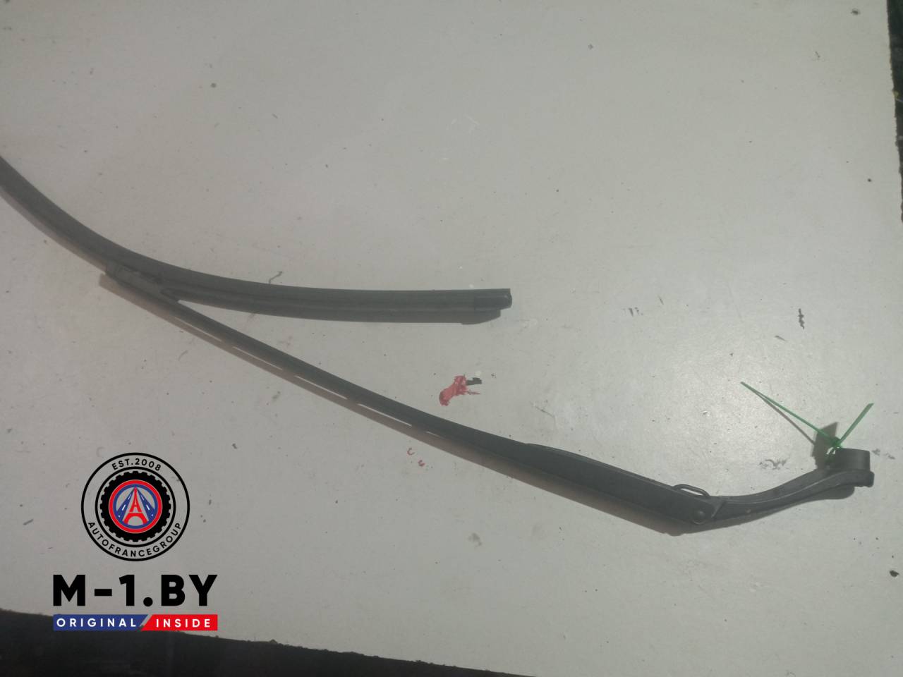 щеткодержатель (поводок стеклоочистителя, дворник) Citroen C5 2 поколение (2008 - 2017), 9682797780 - фото №1