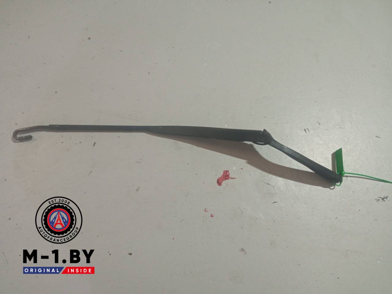 щеткодержатель (поводок стеклоочистителя, дворник) Renault Laguna 2 поколение (2001 - 2005) - фото №1