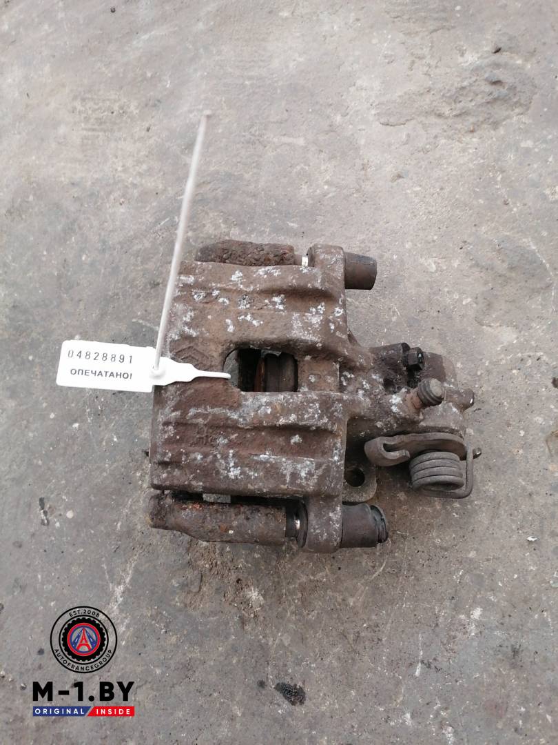 суппорт задний правый Renault Laguna 2 поколение (2001 - 2005) - фото №1