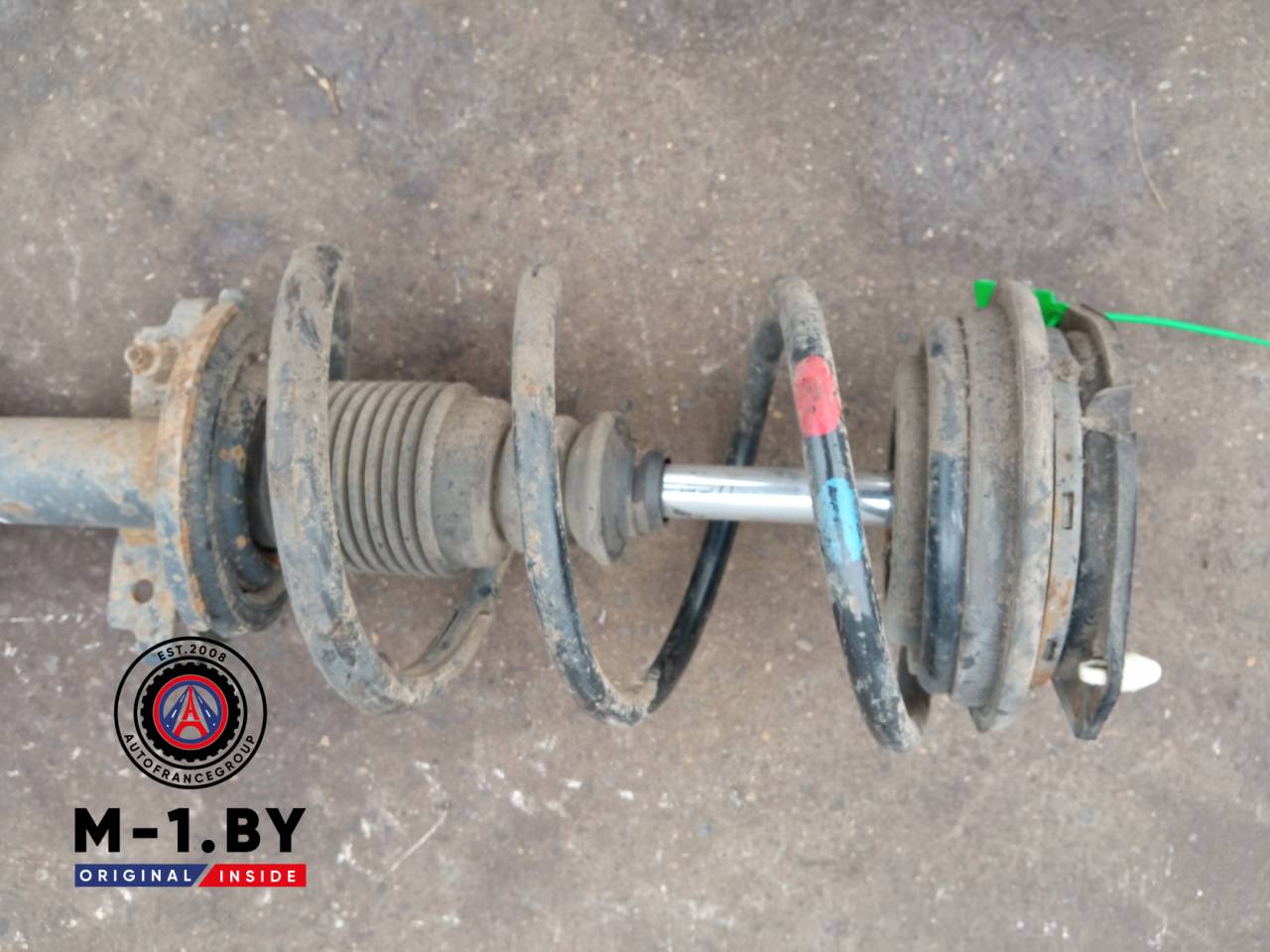 стойка передняя правая Renault Laguna 2 поколение (2001 - 2005), 8200002876 - фото №1