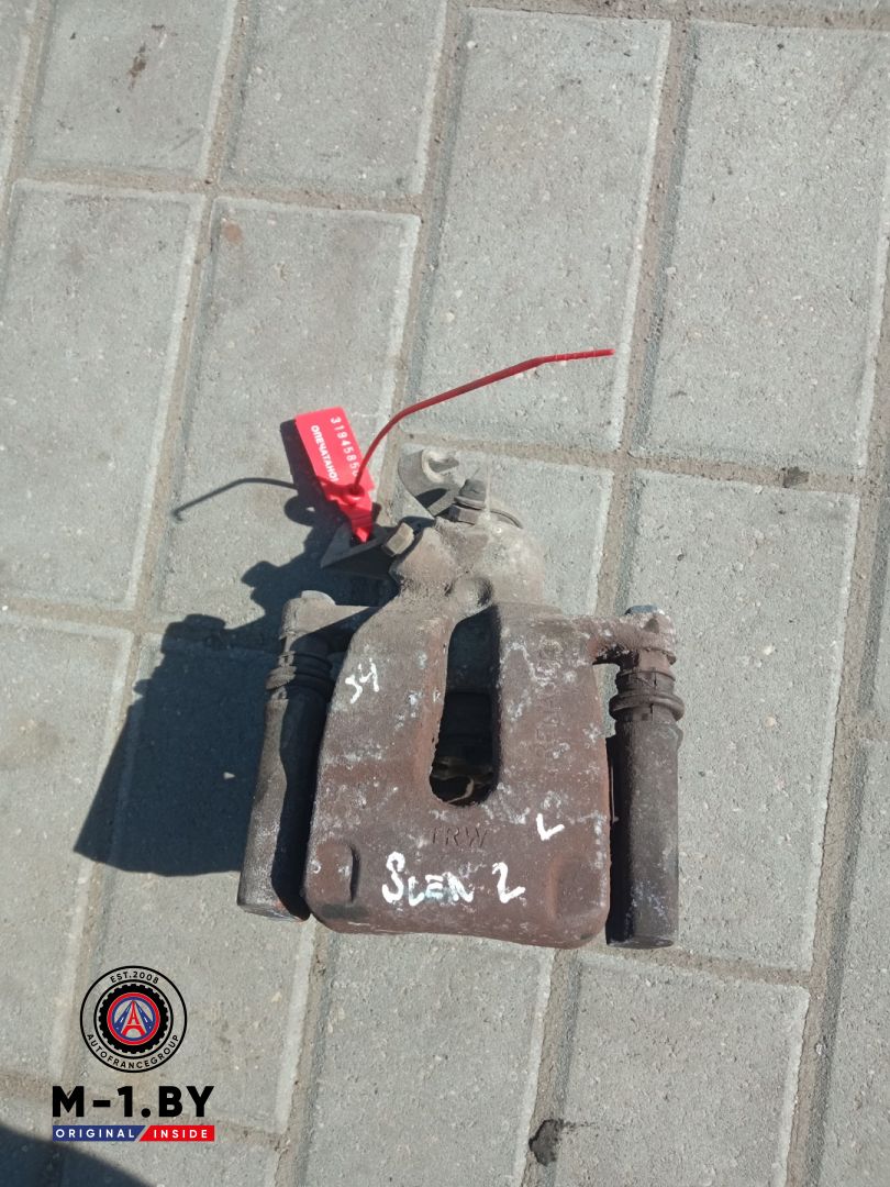 суппорт задний левый Renault Scenic 2 поколение (2003 - 2006) - фото №1