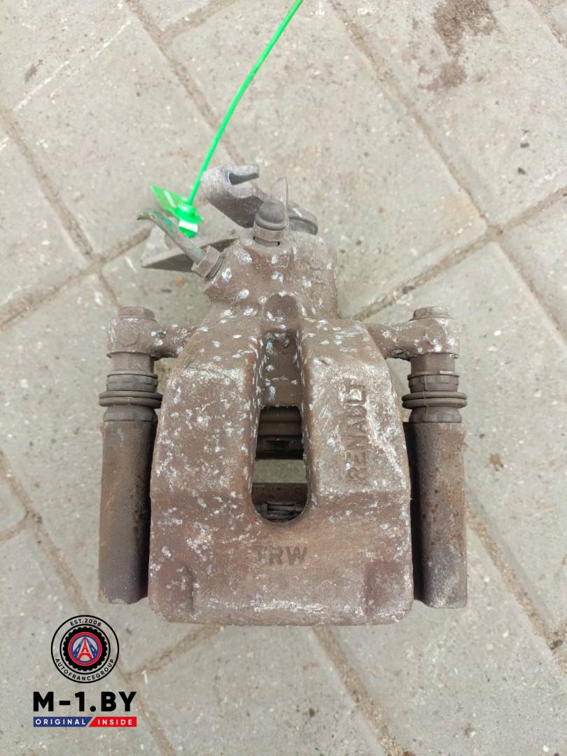 суппорт задний левый Renault Scenic 2 поколение (2003 - 2006) - фото №1