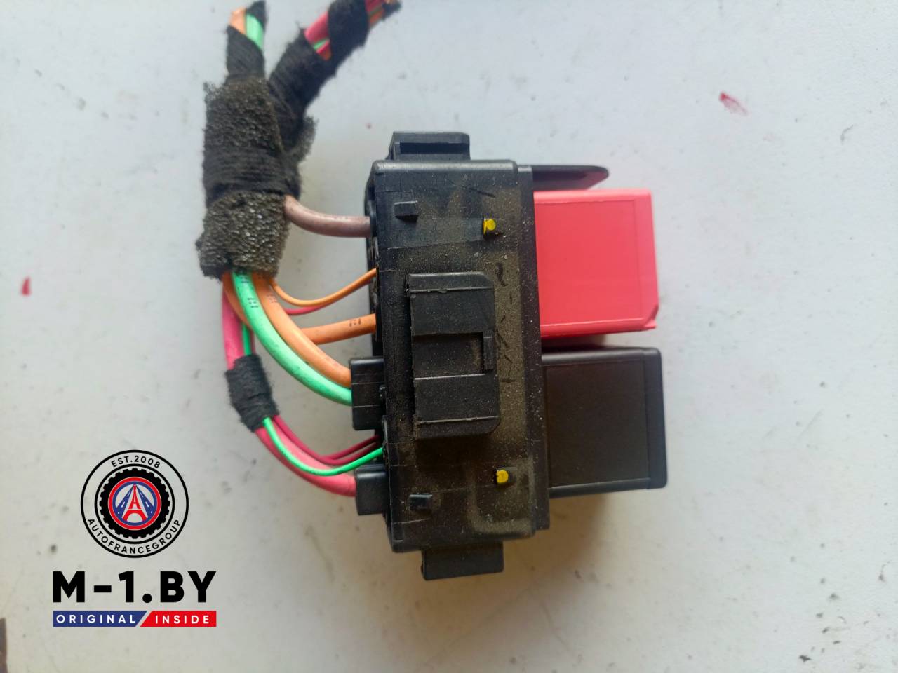 блок реле Renault Scenic 3 поколение (2009 - 2012), 8200222933 - фото №1