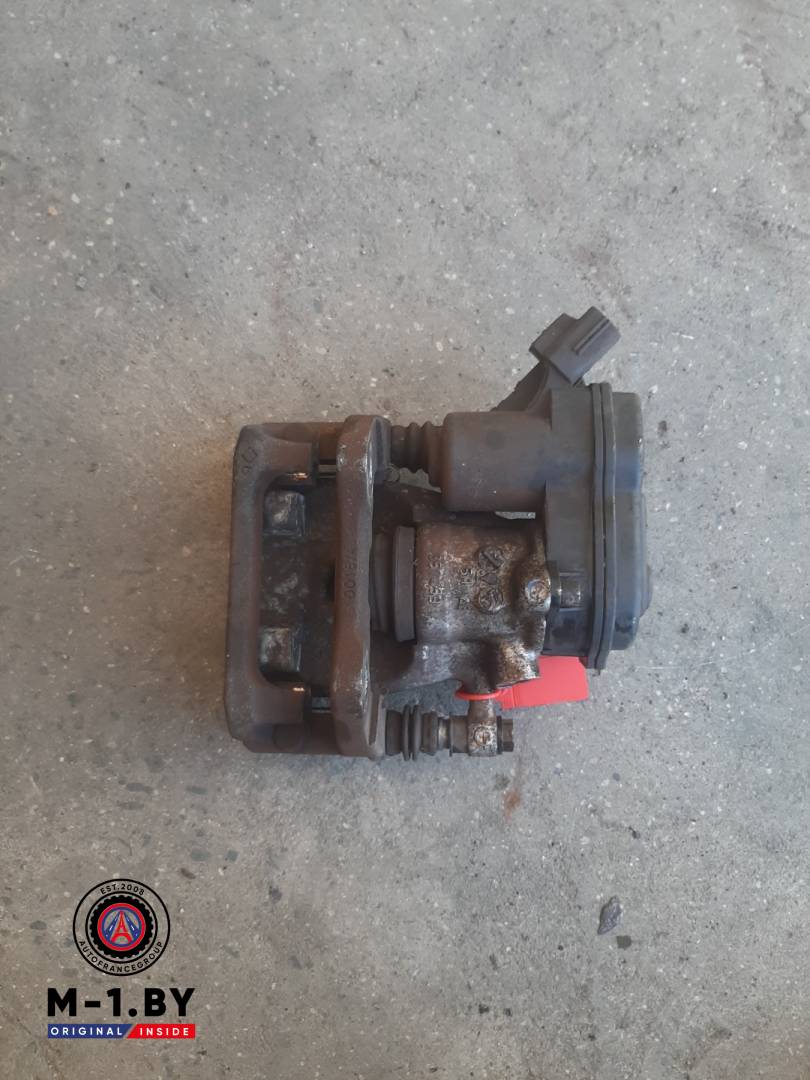 суппорт задний левый Renault Talisman 1 поколение (2012 - 2025) - фото №1