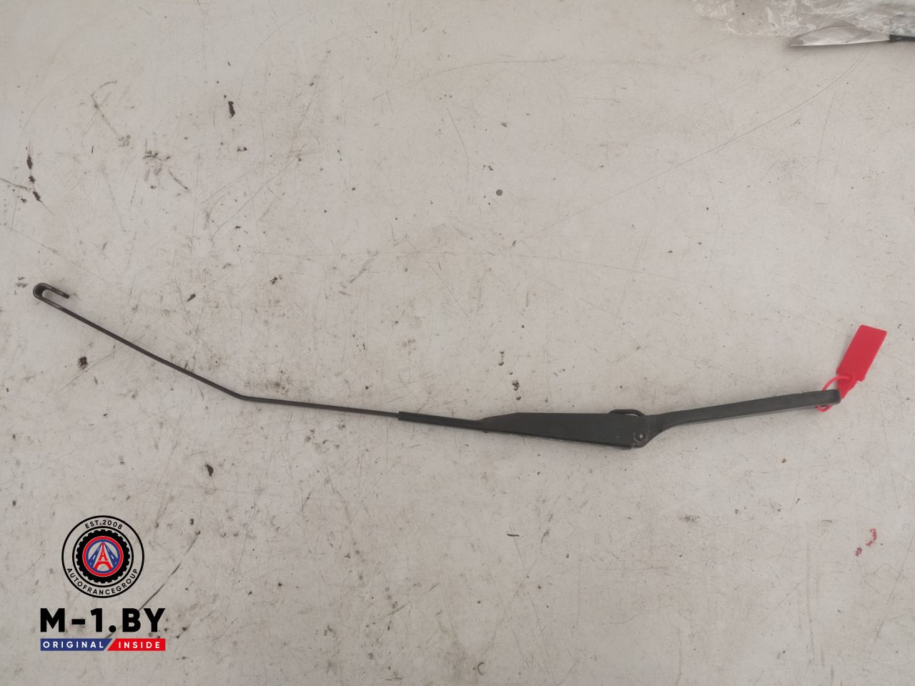 щеткодержатель (поводок стеклоочистителя, дворник) Citroen Berlingo 1 поколение (M49) (1996 - 2003) - фото №1