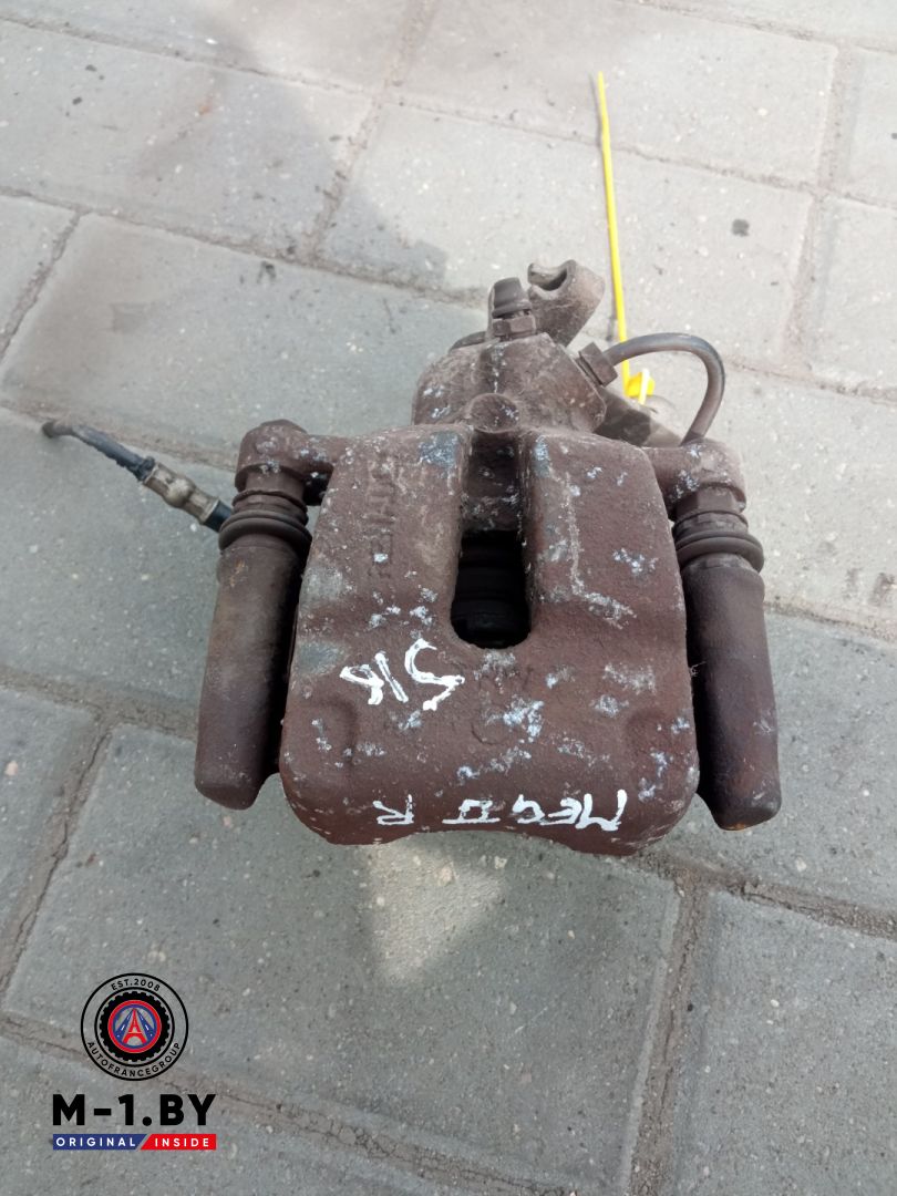 суппорт задний правый Renault Megane 2 поколение (2002 - 2006) - фото №1