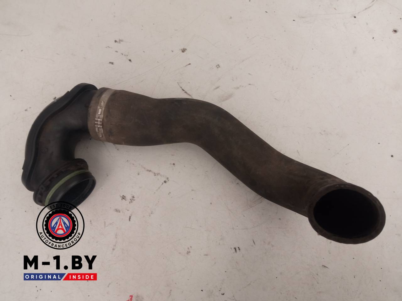 патрубок интеркулера Opel Insignia 1 поколение (A) (2008 - 2014), 2.0 л., дизель - фото №1