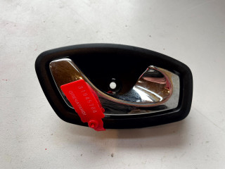 ручка внутренняя задняя правая Renault Scenic 3 поколение (2009 - 2012), 826720001R