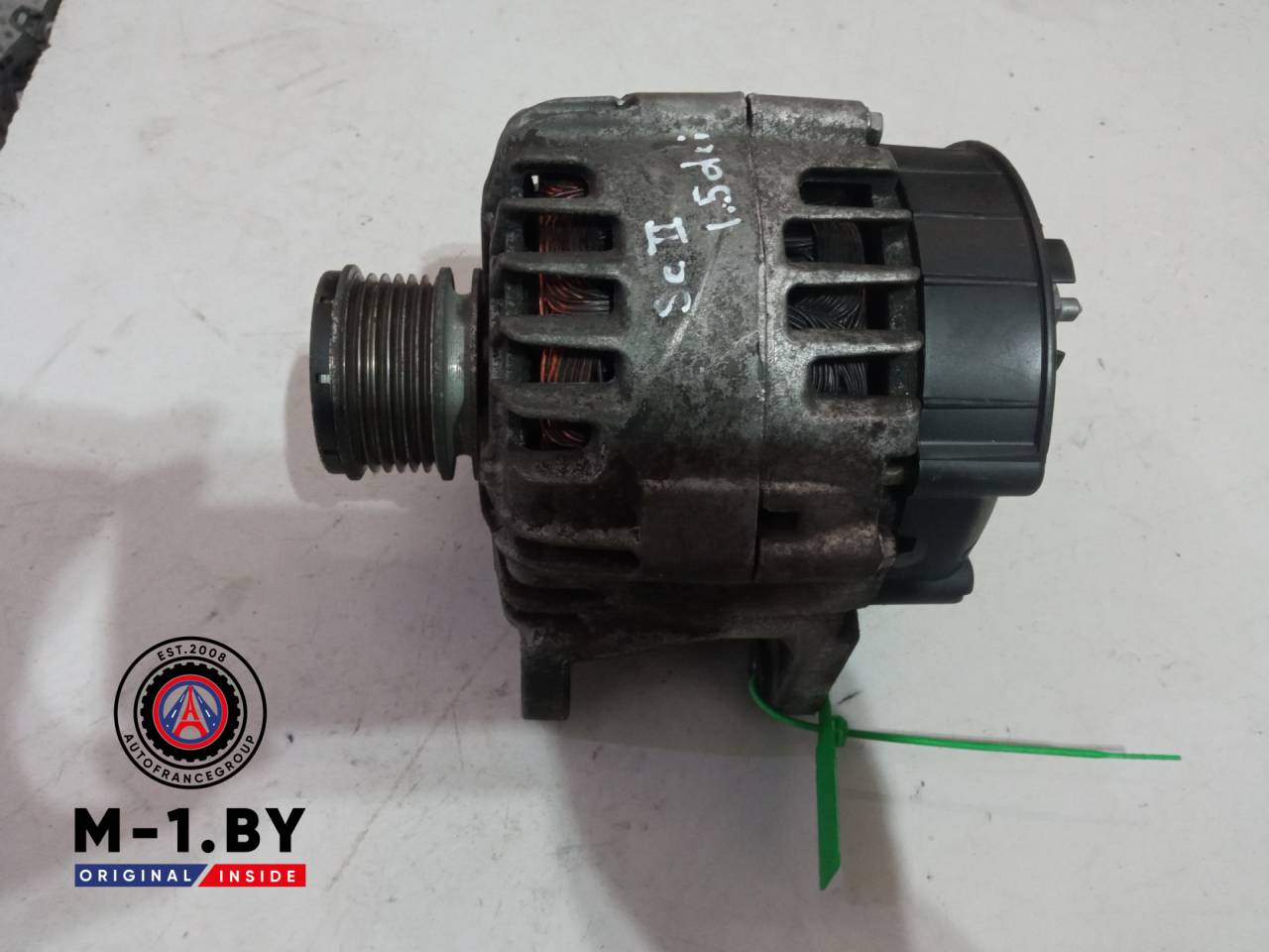 генератор Renault Scenic 2 поколение (2003 - 2006), 209007756 - фото №1