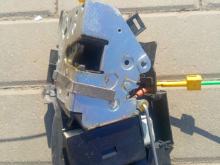 замок двери передней правой BMW 5 серия E39 [рестайлинг] (2000 - 2004)