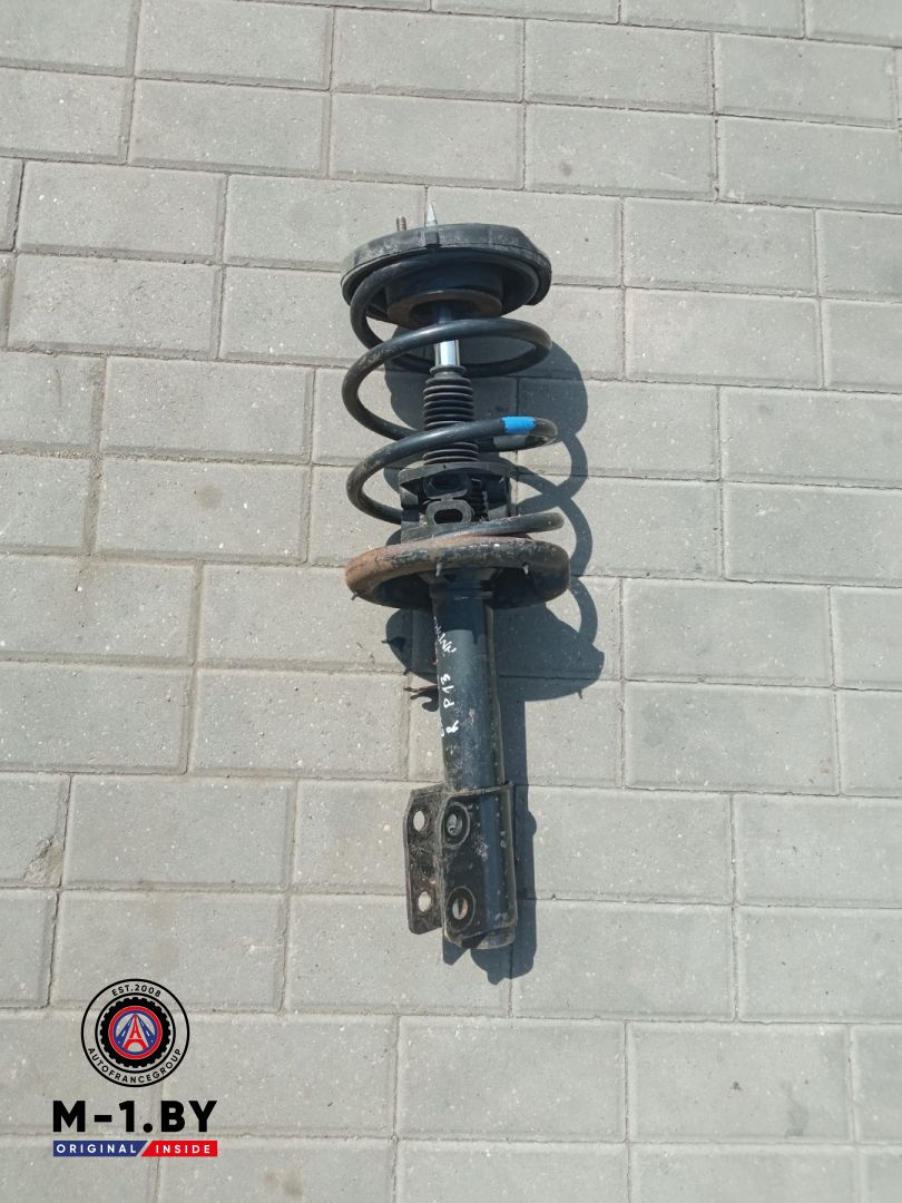 стойка передняя правая Renault Espace 3 поколение (1996 - 2002), 1.9 л., дизель - фото №1