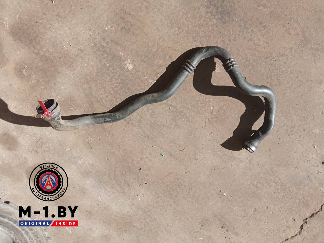 патрубок интеркулера Dacia Sandero 1 поколение 2009, 1.5 л., дизель, 8200598010 - фото №1