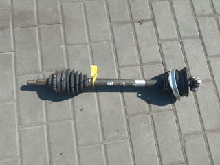 полуось передняя левая (приводной вал, ШРУС) Renault Megane 1 поколение (1995 - 1999), 1.9 л., дизель, 8550501628