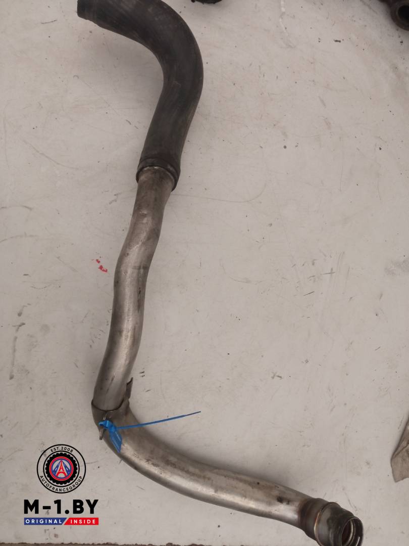 патрубок интеркулера Renault Scenic 2 поколение (2003 - 2006), 506589B - фото №1