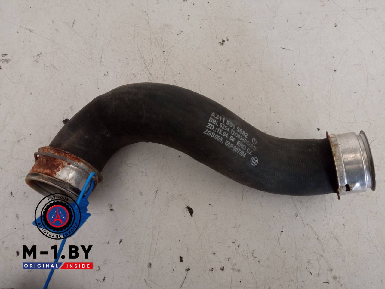 патрубок интеркулера Mercedes-Benz E-Класс W210/S210 (1995 - 1999), A2115015082 - фото №1