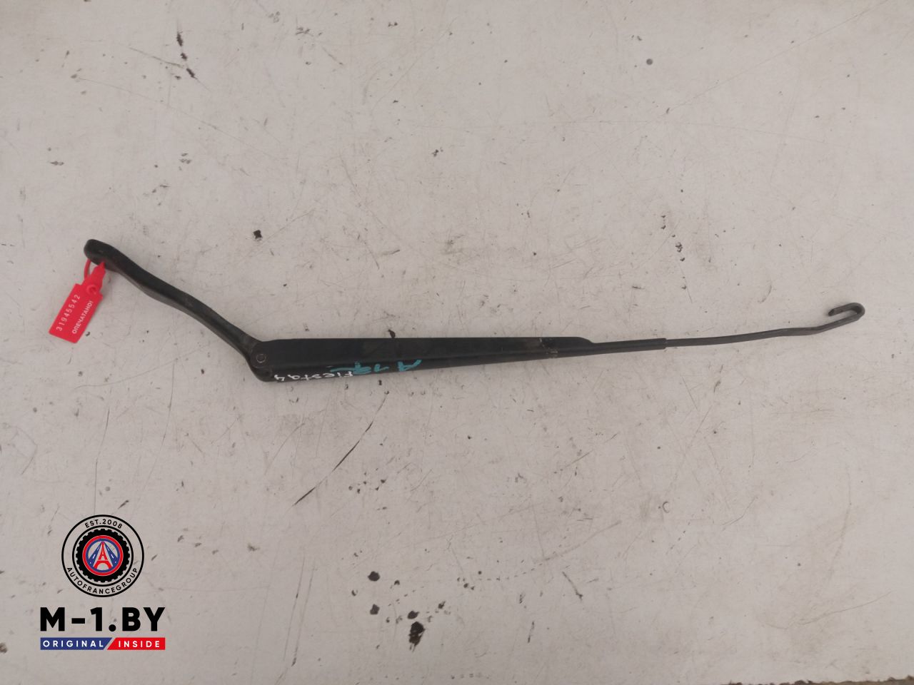 щеткодержатель (поводок стеклоочистителя, дворник) Ford Fiesta 4 поколение (1996 - 2000) - фото №1