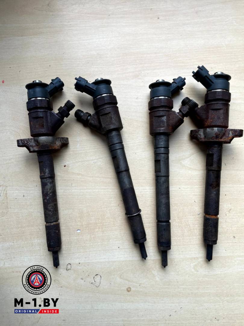 форсунка Peugeot 308 T7 (2007 - 2011), 1.6 л., дизель, 0445110311 - фото №1