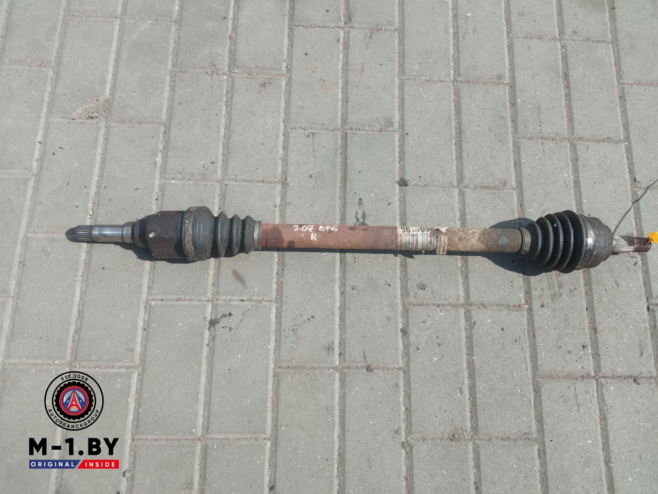 полуось передняя правая (приводной вал, ШРУС) Peugeot 207 1 поколение 2008, 1.6 л., бензин, 9651309880 - фото №1