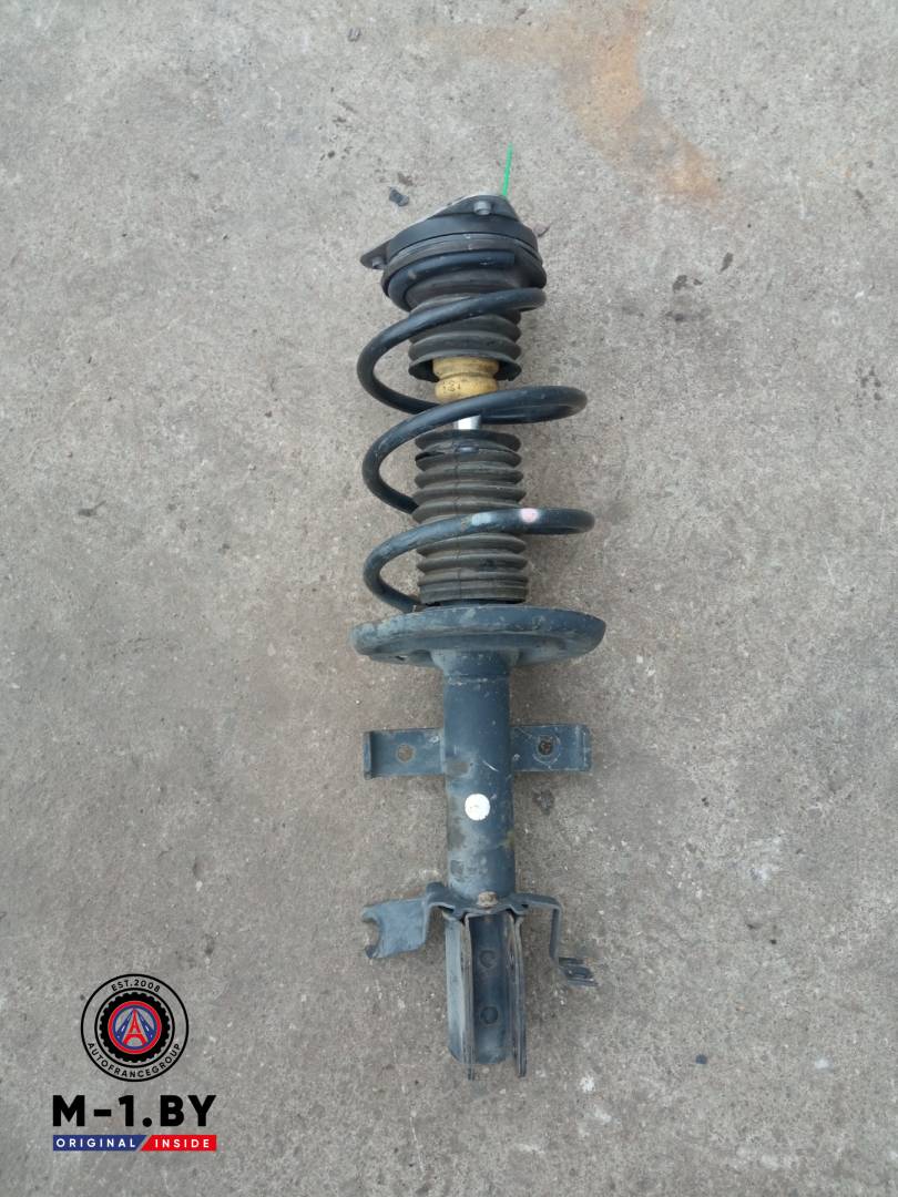 стойка передняя правая Renault Clio 3 поколение (2005 - 2009) - фото №1