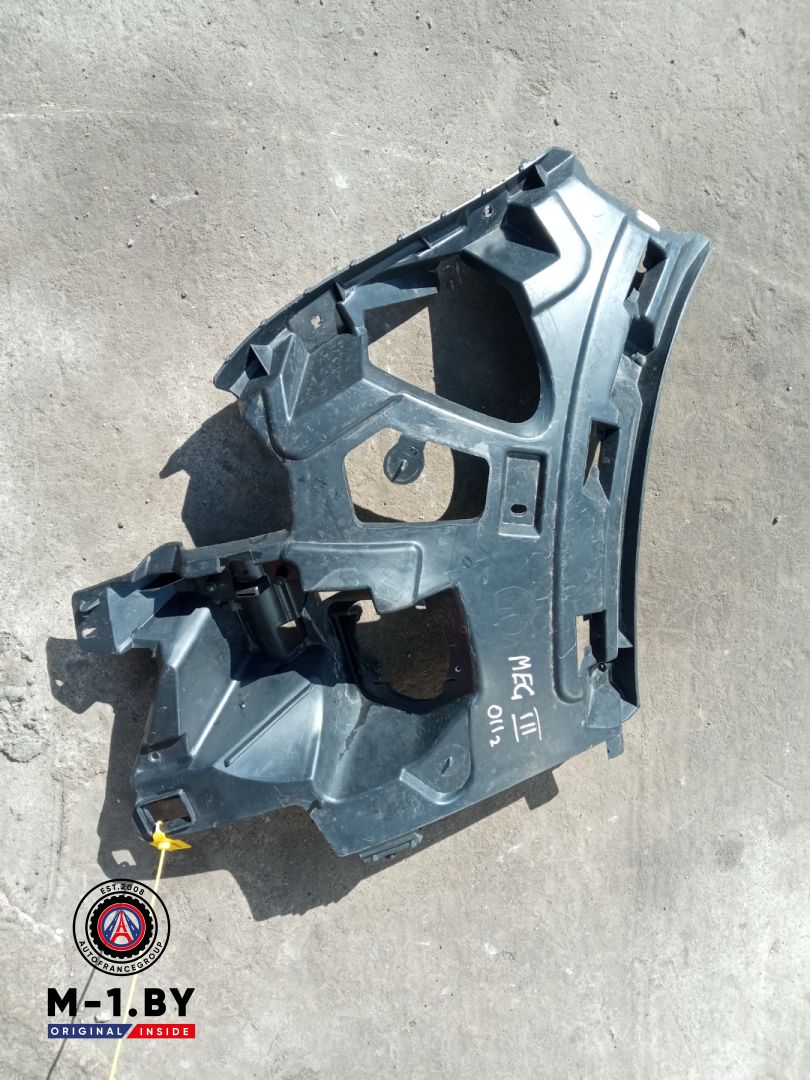 Крепление бампера переднего Renault Megane 3 поколение (2008 - 2014), 269160001R - фото №1