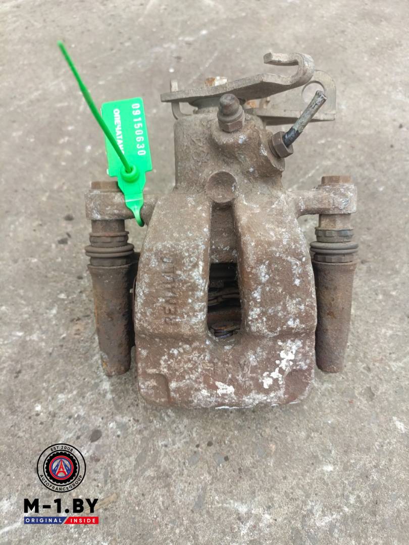 суппорт задний правый Renault Scenic 2 поколение (2003 - 2006) - фото №1