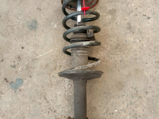 стойка передняя правая Renault Sandero 1 поколение (2009 - 2014), 1.4 л., бензин