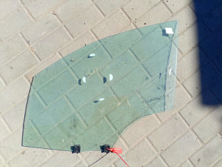 стекло двери передней левой Citroen C4 2 поколение (2010 - 2017), 43R-001582