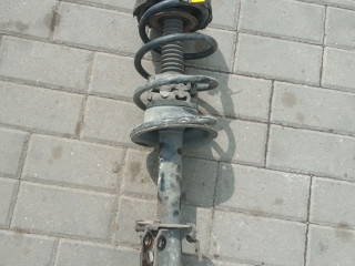 стойка передняя правая Renault Scenic 1 поколение (1996 - 1999)