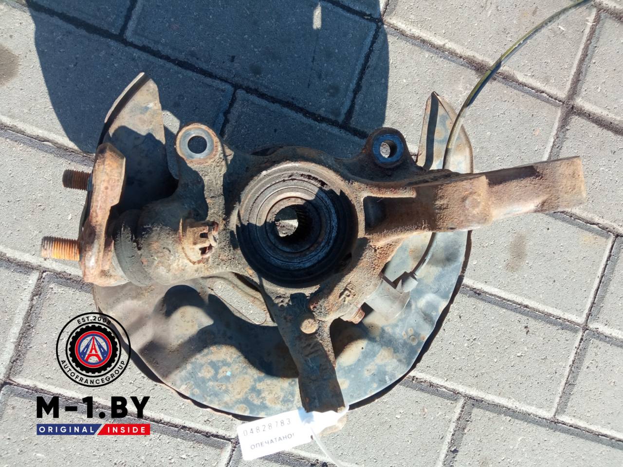 ступица передняя правая Toyota Corolla 9 поколение (E120/E130) (2000 - 2004) - фото №1